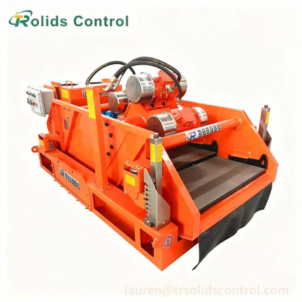 The dual-motion shale shaker is designed with three vibrating motors, which can flexibly switch between the two tracks according to the site conditions, reducing losses.