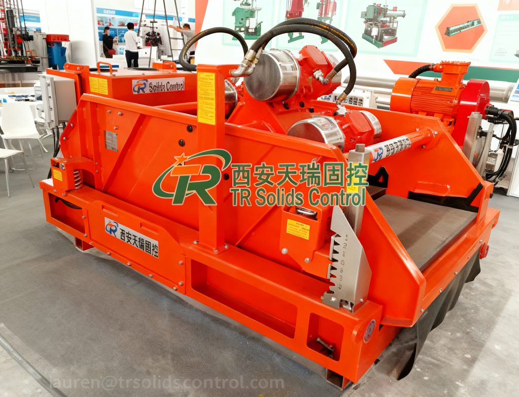 The dual-motion shale shaker features an aluminum alloy shell and is equipped with explosion-proof electrical control components from Siemens and Schneider Electric.